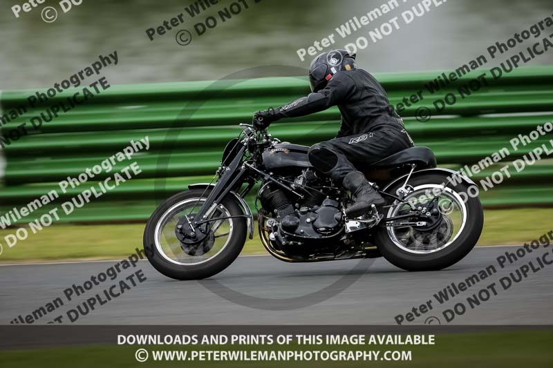 Vintage motorcycle club;eventdigitalimages;mallory park;mallory park trackday photographs;no limits trackdays;peter wileman photography;trackday digital images;trackday photos;vmcc festival 1000 bikes photographs